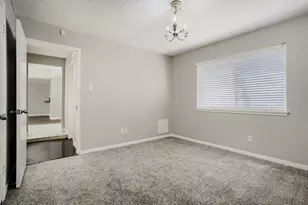 16227 Mill Point Dr, Houston, TX 77059 - Photo 15