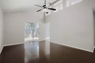 16227 Mill Point Dr, Houston, TX 77059 - Photo 13