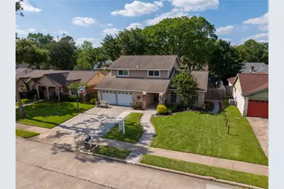 11918 Dorrance Lane, Meadows Place, TX 77477 - Photo 3