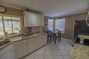 11918 Dorrance Ln, Meadows Place, TX 77477 - Photo 15