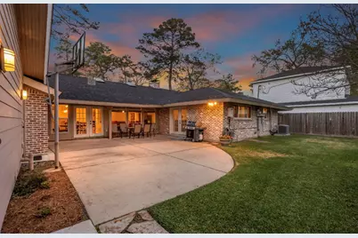 13511 Queensbury Lane, Houston, TX 77079 - Photo 39