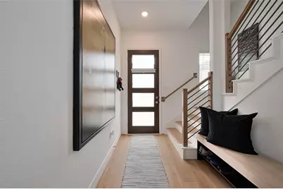 1615 Regents Gate Road, Houston, TX 77055 - Photo 3