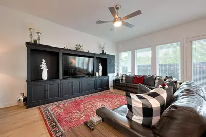 1615 Regents Gate Road, Houston, TX 77055 - Photo 7