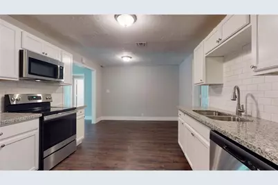 7346 Iwo Jima Road, Houston, TX 77033 - Photo 5