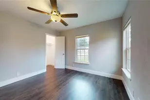 7346 Iwo Jima Rd, Houston, TX 77033 - Photo 11