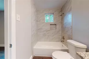 7346 Iwo Jima Rd, Houston, TX 77033 - Photo 7