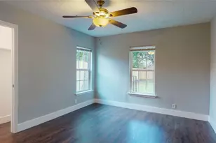 7346 Iwo Jima Rd, Houston, TX 77033 - Photo 15