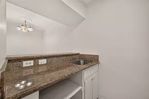 5353 Richmond Ave, Houston, TX 77056 - Photo 7