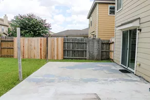 2738 Oriole Wood Ct Ct, Houston, TX 77038 - Photo 21