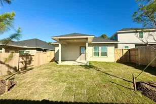 12194 Ridge Top Dr, Conroe, TX 77304 - Photo 23