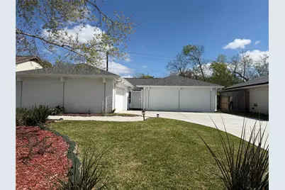 2207 Pilgrims Point Drive, Friendswood, TX 77546 - Photo 1