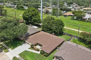 1009 N Amy Dr, Deer Park, TX 77536 - Photo 33