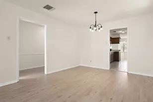 1009 N Amy Dr, Deer Park, TX 77536 - Photo 9