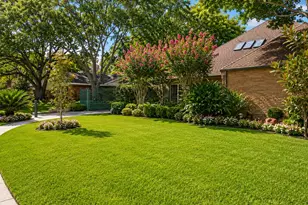 4910 Imogene St, Houston, TX 77096 - Photo 9