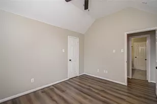 6801 Paigetree Ln, Pearland, TX 77584 - Photo 29