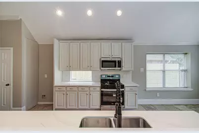 6801 Paigetree Lane, Pearland, TX 77584 - Photo 15