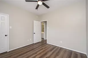 6801 Paigetree Ln, Pearland, TX 77584 - Photo 37