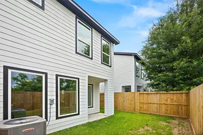 8449 Furray Road, Houston, TX 77028 - Photo 7