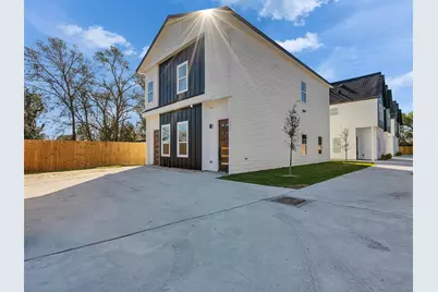 5130 Clover Street #A/B, Houston, TX 77033 - Photo 3