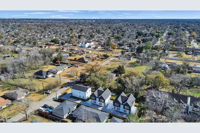 5130 Clover Street #A/B, Houston, TX 77033 - Photo 3