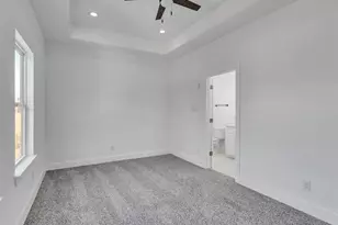 5130 Clover St, Houston, TX 77033 - Photo 9