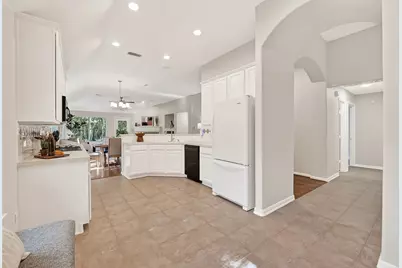 87 N Auburn Path Circle Drive, The Woodlands, TX 77382 - Photo 13