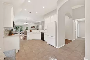 87 N Auburn Path Circle Dr, The Woodlands, TX 77382 - Photo 13