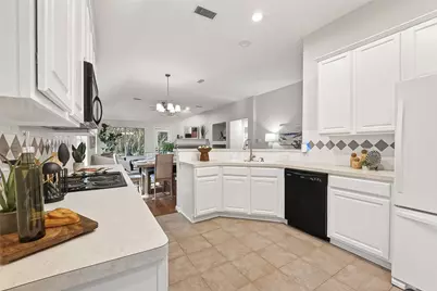 87 N Auburn Path Circle Drive, The Woodlands, TX 77382 - Photo 15