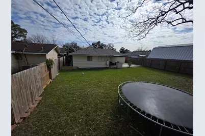 10315 Carthage Drive, Houston, TX 77089 - Photo 17