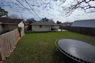 10315 Carthage Dr, Houston, TX 77089 - Photo 17
