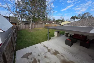 10315 Carthage Dr, Houston, TX 77089 - Photo 23