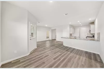 13423 Lucky Bill Lane, Houston, TX 77048 - Photo 3
