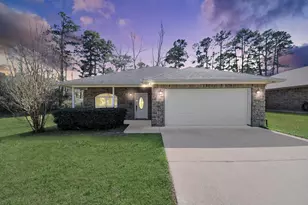 228 Greenleaf St, Huntsville, TX 77340 - Photo 1