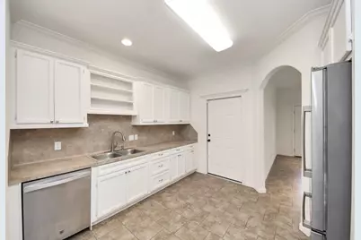 228 Green Leaf Street, Huntsville, TX 77340 - Photo 13