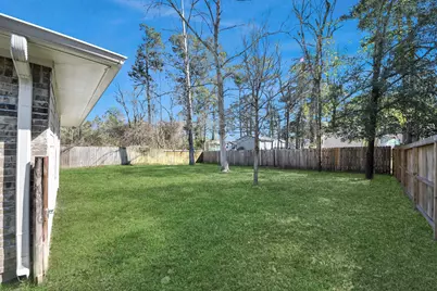 228 Green Leaf Street, Huntsville, TX 77340 - Photo 35