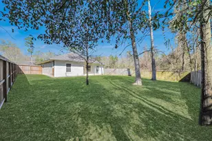 228 Greenleaf St, Huntsville, TX 77340 - Photo 37