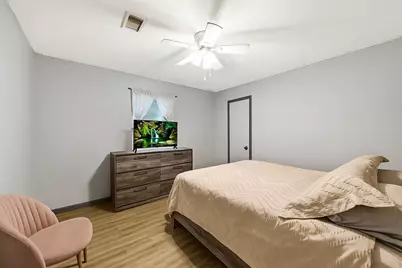 4004 Hillcrest Street, Liberty, TX 77575 - Photo 15