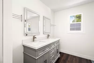 560 Landfall Lane, Conroe, TX 77302 - Photo 27