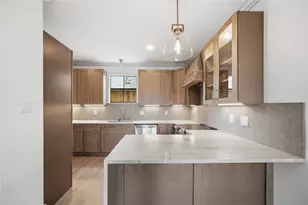 2606 Nantucket Dr, Houston, TX 77057 - Photo 9