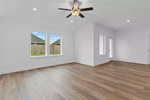 1017 Paddlefish Ln, Alvin, TX 77511 - Photo 13