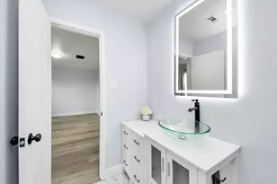 3207 Jorns St, Houston, TX 77045 - Photo 33