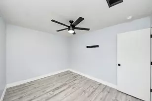3207 Jorns St, Houston, TX 77045 - Photo 19