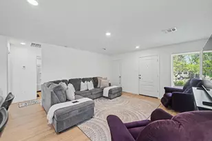 569 Falling Cave Dr, Willis, TX 77378 - Photo 5