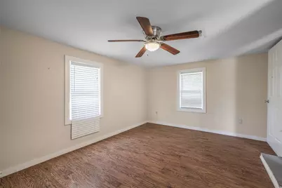 604 Fordtrand Street, Ellinger, TX 78938 - Photo 7