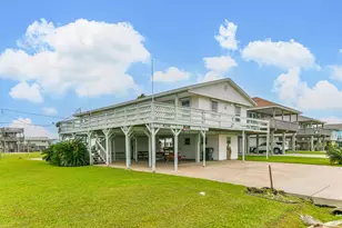 4214 Liberty Dr, Galveston, TX 77554 - Photo 37