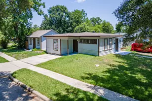1012 W Hart Ave, Pasadena, TX 77506 - Photo 1