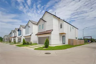 4402 Santorini Ln, Houston, TX 77045 - Photo 37