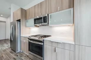 4402 Santorini Ln, Houston, TX 77045 - Photo 9