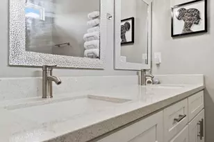 7393 Fairway Dr, Houston, TX 77087 - Photo 21