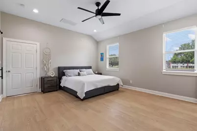 7393 Fairway Drive #B, Houston, TX 77087 - Photo 23